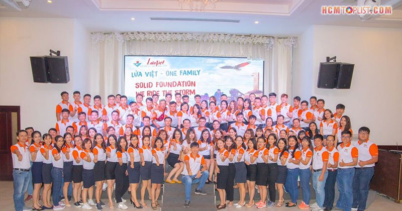 cong-ty-tnhh-du-lich-lua-viet-hcmtoplist
