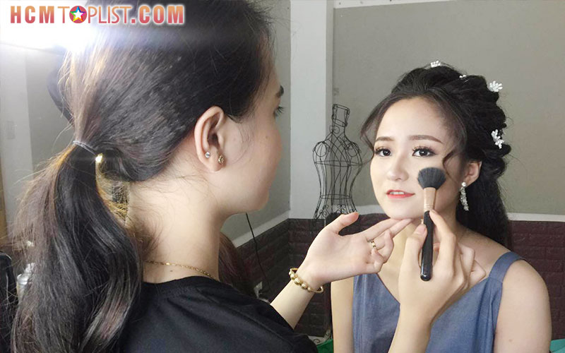 hoa-hong-makeup-hcmtoplist