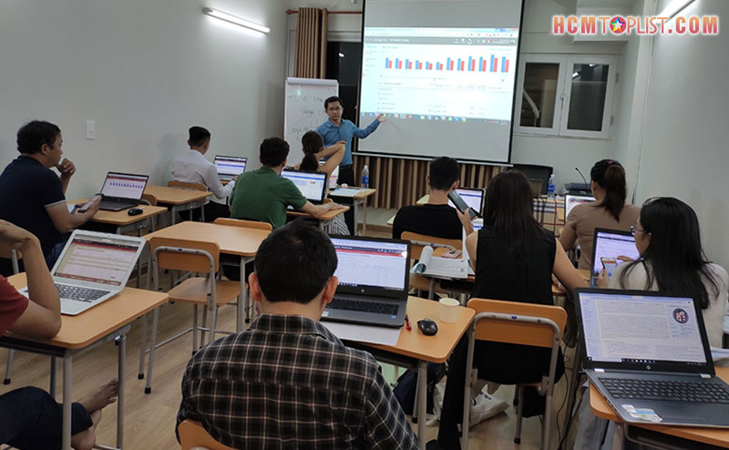 dgm-viet-nam-trung-tam-day-hoc-marketing-online-uy-tin-tai-tphcm-hcmtoplist