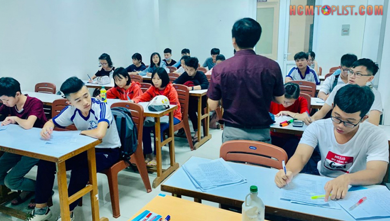 trung-tam-luyen-thi-dai-hoc-y-duoc-tphcm-hcmtoplist