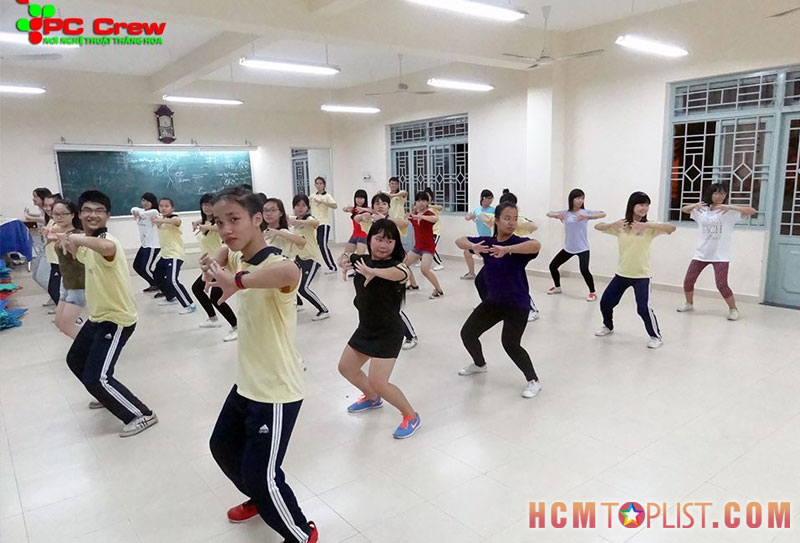 hoc-vien-pc-crew-hcmtoplist