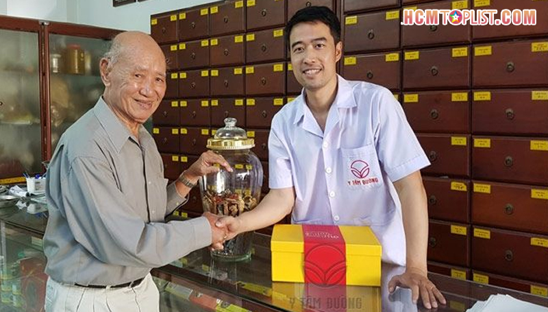 bac-si-dong-y-nguyen-huu-truong-hcmtoplist