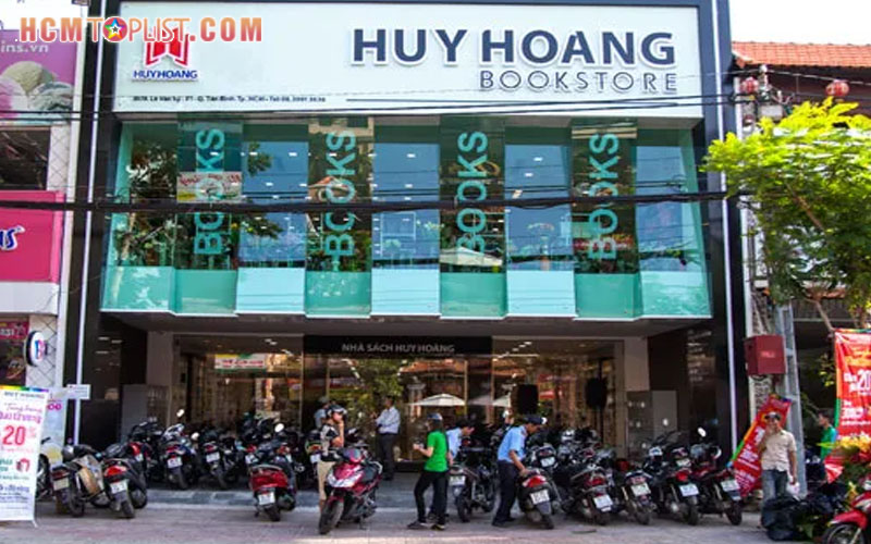 huy-hoang-bookstore-hcmtoplist