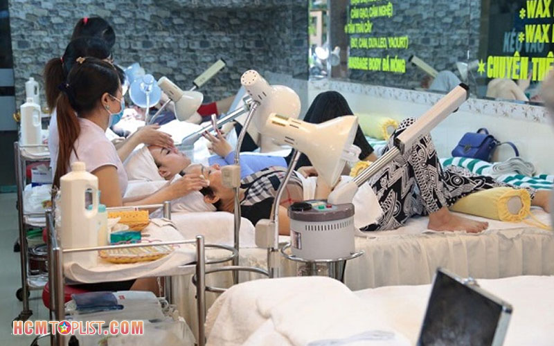 khanh-thuy-hcmtoplist