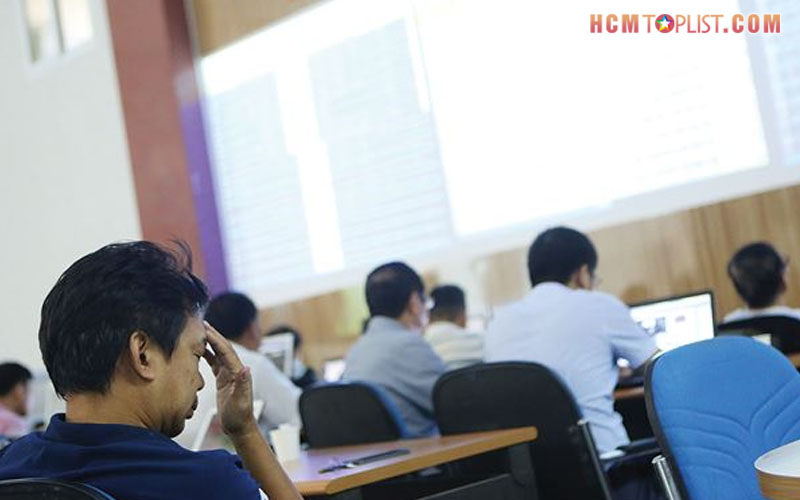 trung-tam-dao-tao-chung-khoan-davinci-academy-hcmtoplist