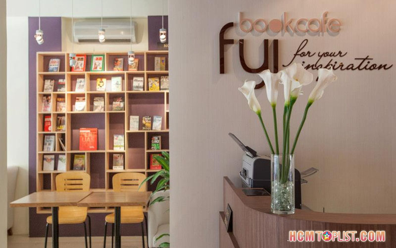 fyi-book-cafe-sach-quan-1-hcmtoplist