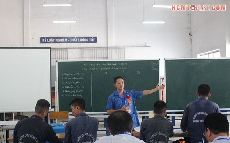 truong-cd-nghe-gtvt-trung-uong-iii-hcmtoplist