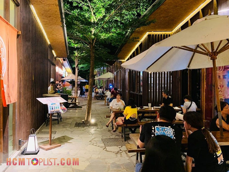 khu-pho-nhat-ban-oishi-town-hcmtoplist