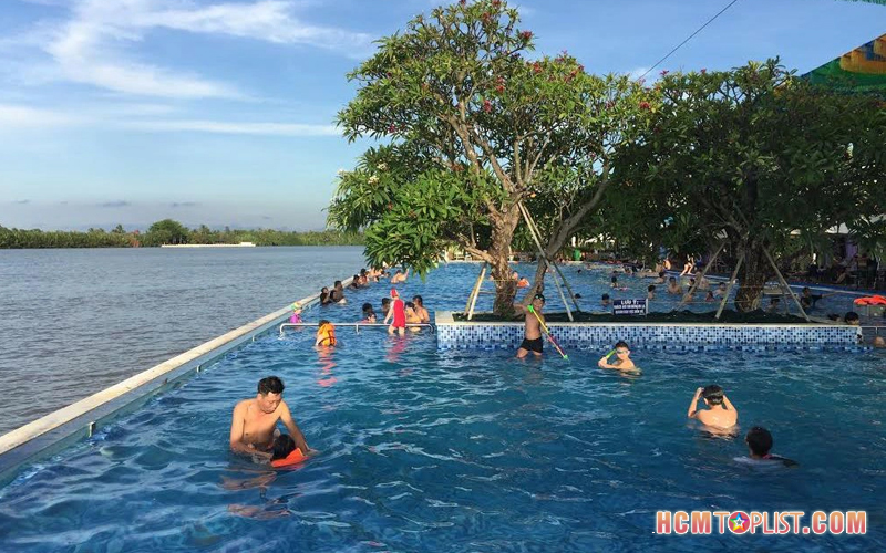 khu-vuc-tro-choi-tap-the-khu-du-lich-bcr-quan-9-hcmtoplist-1