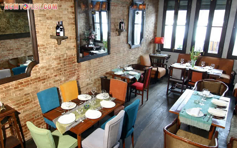 nha-hang-lac-thai-hcmtoplist