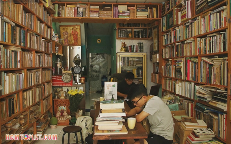 quan-cafe-sach-o-sai-gon-hcmtoplist