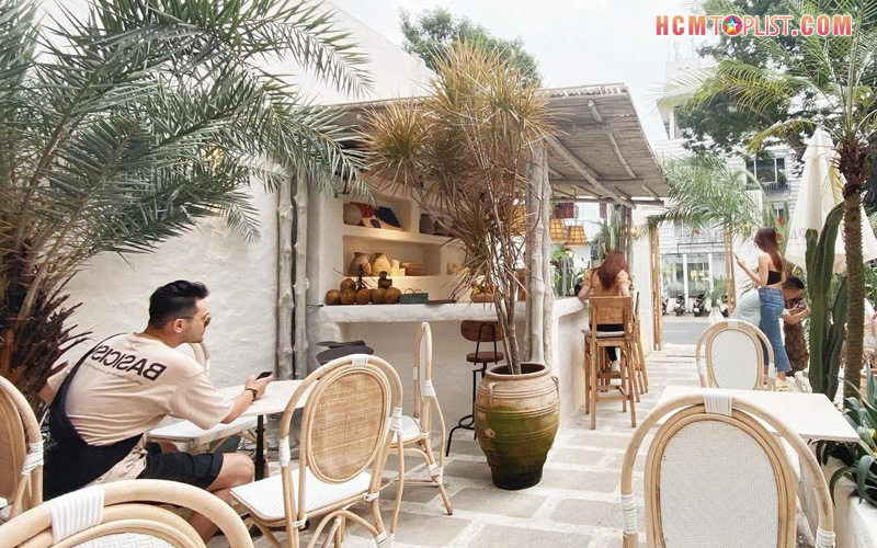 local-saigon-cafe-hcmtoplist