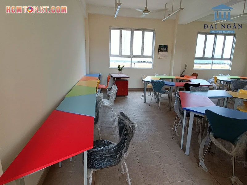 nhung-uu-diem-tuyet-voi-cua-ban-ghe-hoc-sinh-tai-dai-ngan-hcmtoplist-1