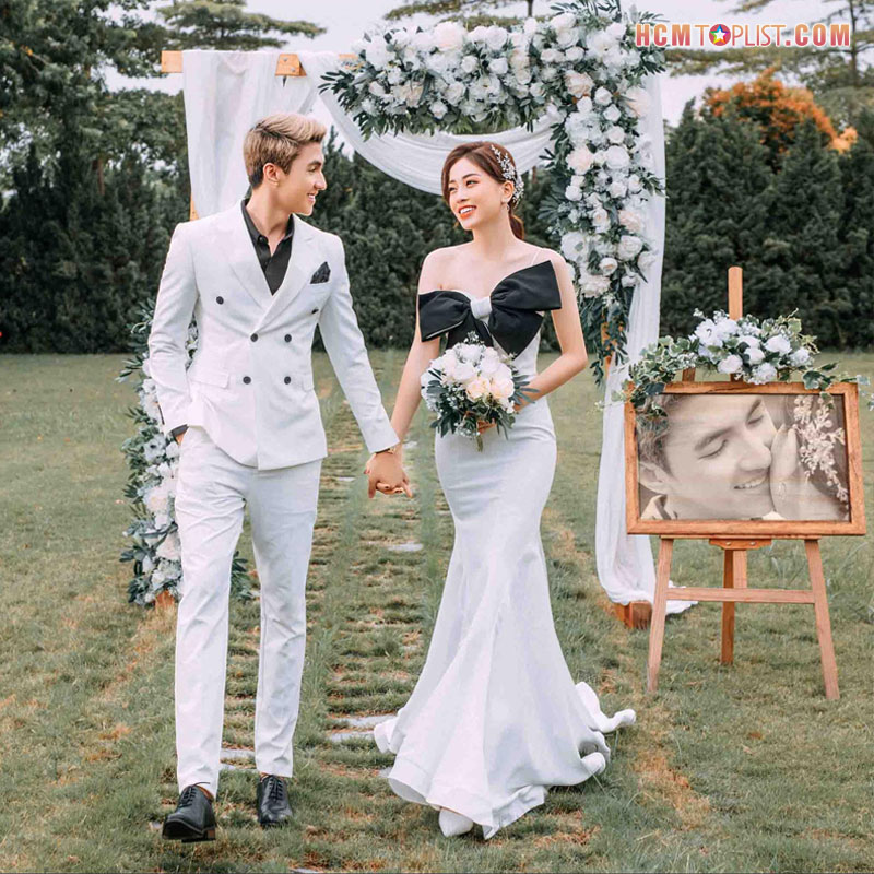 mua-thu-su-lang-man-doc-dao-hcmtoplist