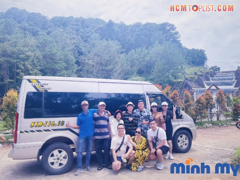 kinh-nghiem-thue-xe-du-lich-da-lat-tet-2024-ma-khong-bi-chat-chem