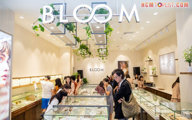 Cua-hang-the-bloom-hcmtoplist